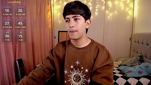 Snapshot of teobowny_ chatting on December 13, 2024, 5:00 pm teobowny online show from December 13, 2024, 5:00 pm