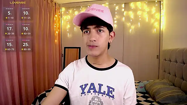 Snapshot of teobowny_ chatting on December 14, 2024, 10:07 pm teobowny online show from December 14, 2024, 10:07 pm