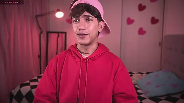 Snapshot of teobowny_ chatting on March 4, 2025, 7:32 pm teobowny online show from March 4, 2025, 7:32 pm