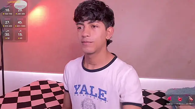 Snapshot of teobowny_ chatting on September 21, 2025, 7:04 pm teobowny online show from September 21, 2025, 7:04 pm