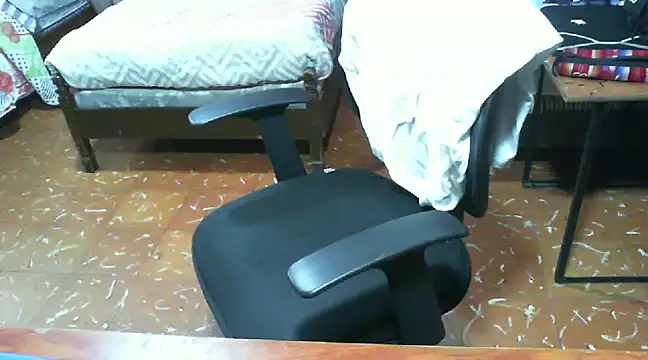 Snapshot of Roberto3102 chatting on January 4, 2025, 1:42 pm Roberto3102 online show from January 4, 2025, 1:42 pm