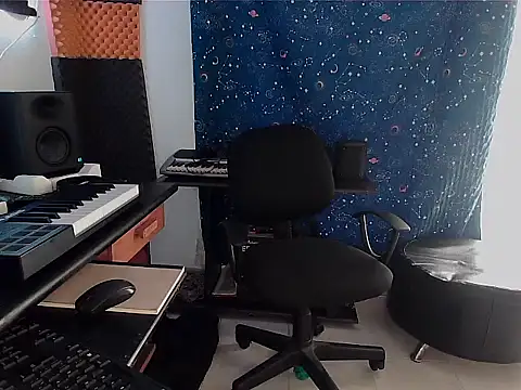 Snapshot of patrik_tattoo_ chatting on January 25, 2025, 6:35 pm patrik tattoo online show from January 25, 2025, 6:35 pm