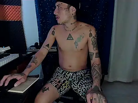 Snapshot of patrik_tattoo_ chatting on February 5, 2025, 5:09 am patrik tattoo online show from February 5, 2025, 5:09 am
