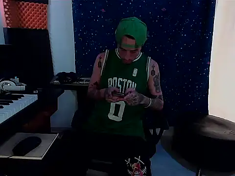 Snapshot of patrik_tattoo_ chatting on February 11, 2025, 10:07 pm patrik tattoo online show from February 11, 2025, 10:07 pm