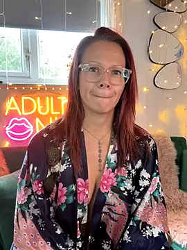 Snapshot of MelodyRoseUk chatting on September 18, 2025, 10:50 am MelodyRoseUk online show from September 18, 2025, 10:50 am