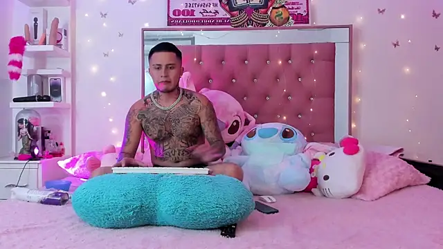 Snapshot of tamy_ian chatting on January 20, 2025, 8:18 pm tamy ian online show from January 20, 2025, 8:18 pm