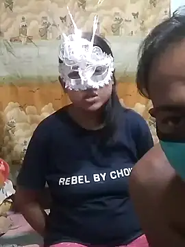 Snapshot of Sexy_Bhabi_007 chatting on February 13, 2025, 10:02 am Sexy Bhabi 007 online show from February 13, 2025, 10:02 am