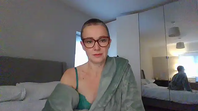 Snapshot of ELEGANT-ARIA36 chatting on January 7, 2025, 3:23 pm ELEGANT-ARIA36 online show from January 7, 2025, 3:23 pm