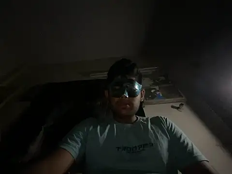 Snapshot of Freebird783 chatting on September 25, 2025, 8:01 pm Freebird783 online show from September 25, 2025, 8:01 pm