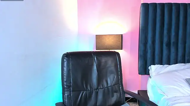 Snapshot of Lily_Miiller chatting on February 11, 2025, 11:12 pm Lily Miiller online show from February 11, 2025, 11:12 pm