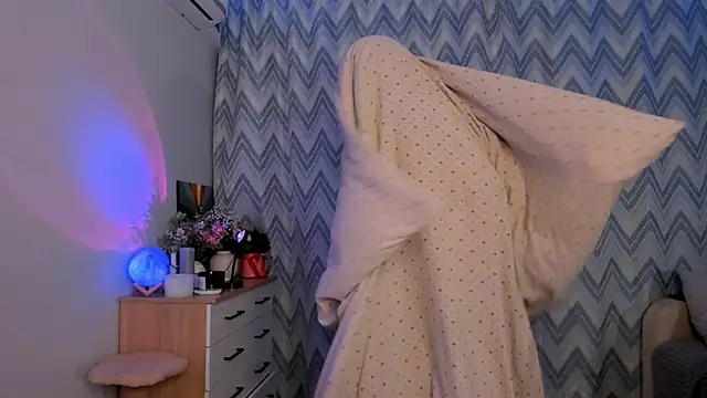 Snapshot of Tate_Angel chatting on January 22, 2025, 9:21 pm Tate Angel online show from January 22, 2025, 9:21 pm