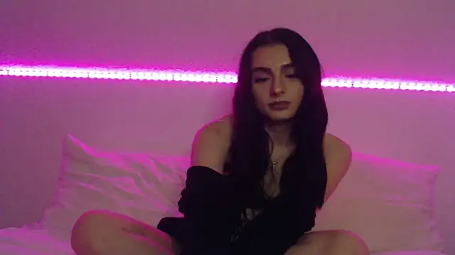 Snapshot of AdelinaAlia chatting on February 26, 2025, 12:05 am AdelinaAlia online show from February 26, 2025, 12:05 am