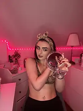 Snapshot of AdelinaAlia chatting on October 25, 2025, 11:29 am AdelinaAlia online show from October 25, 2025, 11:29 am