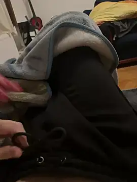 Snapshot of jessieandjames29 chatting on March 22, 2025, 4:58 pm jessieandjames29 online show from March 22, 2025, 4:58 pm