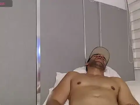 Snapshot of FaustoCock chatting on January 29, 2025, 6:01 am FaustoCock online show from January 29, 2025, 6:01 am