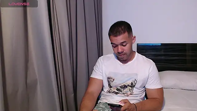 Snapshot of FaustoCock chatting on March 7, 2025, 12:58 am FaustoCock online show from March 7, 2025, 12:58 am