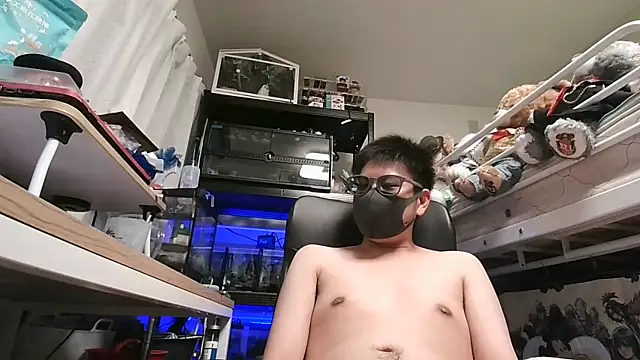 Snapshot of Owl1216 chatting on December 21, 2024, 4:46 pm Owl1216 online show from December 21, 2024, 4:46 pm