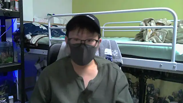 Snapshot of Owl1216 chatting on March 4, 2025, 12:22 pm Owl1216 online show from March 4, 2025, 12:22 pm