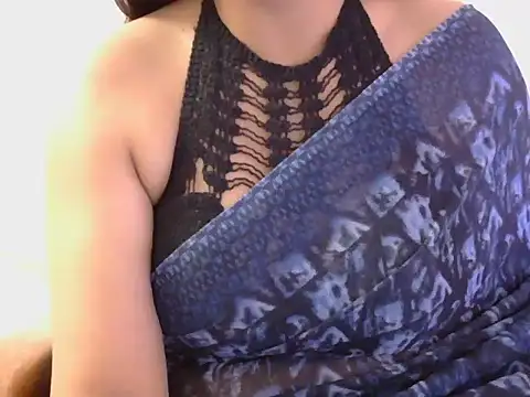 Snapshot of diva-22 chatting on February 10, 2025, 2:37 pm diva-22 online show from February 10, 2025, 2:37 pm