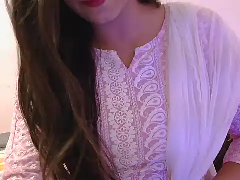 Snapshot of diva-22 chatting on February 24, 2025, 3:42 pm diva-22 online show from February 24, 2025, 3:42 pm