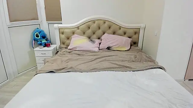 Snapshot of AngellNight4u chatting on February 8, 2025, 8:32 pm AngellNight4u online show from February 8, 2025, 8:32 pm