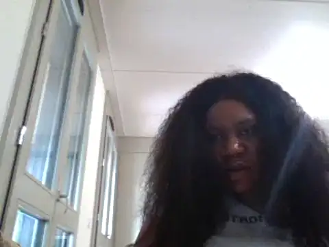 Snapshot of bonbonaumiel chatting on December 2, 2024, 11:23 am bonbonaumiel online show from December 2, 2024, 11:23 am