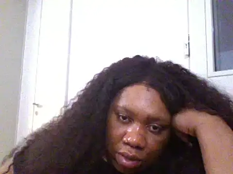 Snapshot of bonbonaumiel chatting on December 4, 2024, 12:52 am bonbonaumiel online show from December 4, 2024, 12:52 am