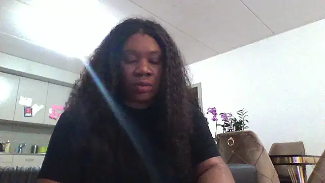 Snapshot of bonbonaumiel chatting on December 6, 2024, 6:39 pm bonbonaumiel online show from December 6, 2024, 6:39 pm