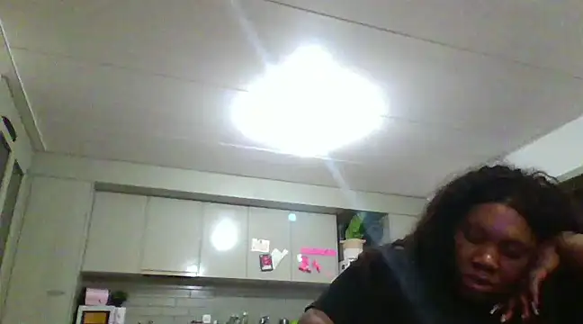 Snapshot of bonbonaumiel chatting on December 7, 2024, 3:58 am bonbonaumiel online show from December 7, 2024, 3:58 am