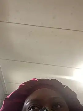 Snapshot of bonbonaumiel chatting on January 2, 2025, 12:46 pm bonbonaumiel online show from January 2, 2025, 12:46 pm