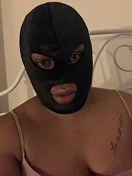 Snapshot of bonbonaumiel chatting on January 14, 2025, 7:21 pm bonbonaumiel online show from January 14, 2025, 7:21 pm