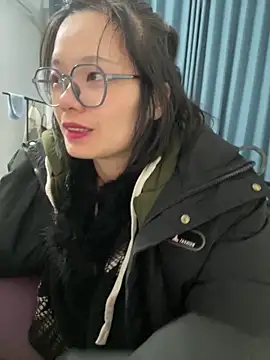 Snapshot of Bella0815 chatting on February 10, 2025, 11:46 am Bella0815 online show from February 10, 2025, 11:46 am