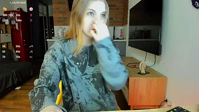 Snapshot of princessaalicc chatting on February 6, 2025, 12:22 am princessaalicc online show from February 6, 2025, 12:22 am