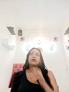 Snapshot of samanthaPuxy chatting on February 9, 2025, 8:00 am samanthaPuxy online show from February 9, 2025, 8:00 am