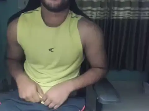 Snapshot of bigdomdaddy4bitch chatting on January 18, 2025, 10:28 am bigdomdaddy4bitch online show from January 18, 2025, 10:28 am