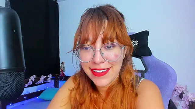 Snapshot of _Moon_Johnson chatting on October 21, 2025, 11:49 pm  Moon Johnson online show from October 21, 2025, 11:49 pm