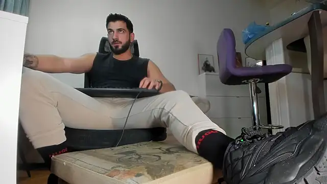 Snapshot of welcometo_hell chatting on September 29, 2025, 5:18 pm welcometo hell online show from September 29, 2025, 5:18 pm