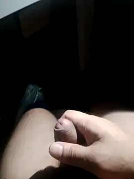 Snapshot of Edipaca chatting on September 19, 2025, 5:53 am Edipaca online show from September 19, 2025, 5:53 am