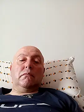 Snapshot of Necas197 chatting on October 5, 2025, 3:10 pm Necas197 online show from October 5, 2025, 3:10 pm