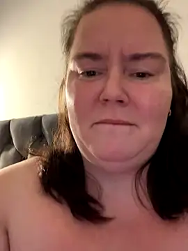 Snapshot of Viola_SassyX chatting on November 4, 2025, 9:03 pm Viola SassyX online show from November 4, 2025, 9:03 pm