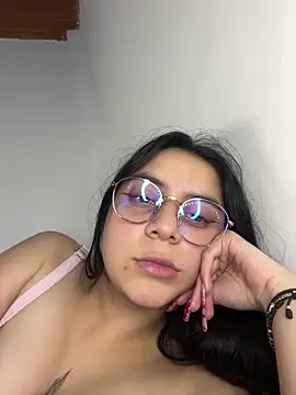 Snapshot of Cassie-millers chatting on December 18, 2024, 9:08 pm Cassie-millers online show from December 18, 2024, 9:08 pm