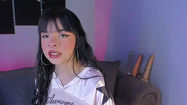 Snapshot of maddy_walker chatting on January 14, 2025, 8:37 pm maddy walker online show from January 14, 2025, 8:37 pm