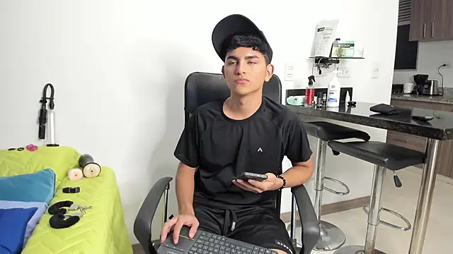 Snapshot of Lyam_ap chatting on January 20, 2025, 9:24 am Lyam ap online show from January 20, 2025, 9:24 am