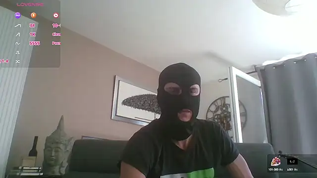 Snapshot of ApollonFit_x69 chatting on October 11, 2025, 12:26 pm ApollonFit x69 online show from October 11, 2025, 12:26 pm