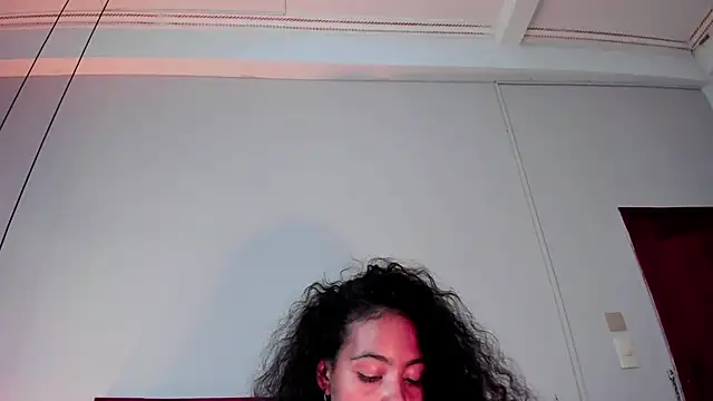 Snapshot of AntonellaHall_ chatting on January 8, 2025, 6:31 pm AntonellaHall  online show from January 8, 2025, 6:31 pm