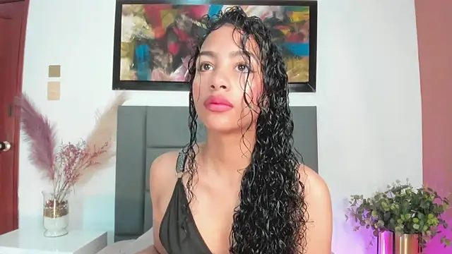 Snapshot of AntonellaHall_ chatting on March 5, 2025, 11:49 am AntonellaHall  online show from March 5, 2025, 11:49 am