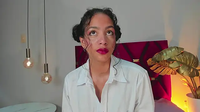 Snapshot of AntonellaHall_ chatting on March 8, 2025, 12:20 pm AntonellaHall  online show from March 8, 2025, 12:20 pm