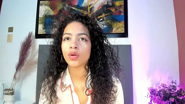 Snapshot of AntonellaHall_ chatting on September 29, 2025, 11:59 am AntonellaHall  online show from September 29, 2025, 11:59 am