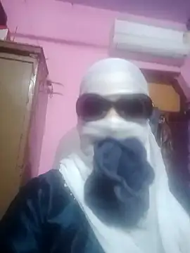 Snapshot of bobbyronak chatting on January 28, 2025, 5:43 am bobbyronak online show from January 28, 2025, 5:43 am