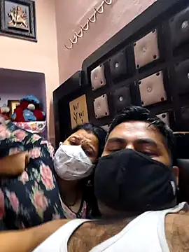 Snapshot of bobbyronak chatting on October 5, 2025, 7:12 pm bobbyronak online show from October 5, 2025, 7:12 pm